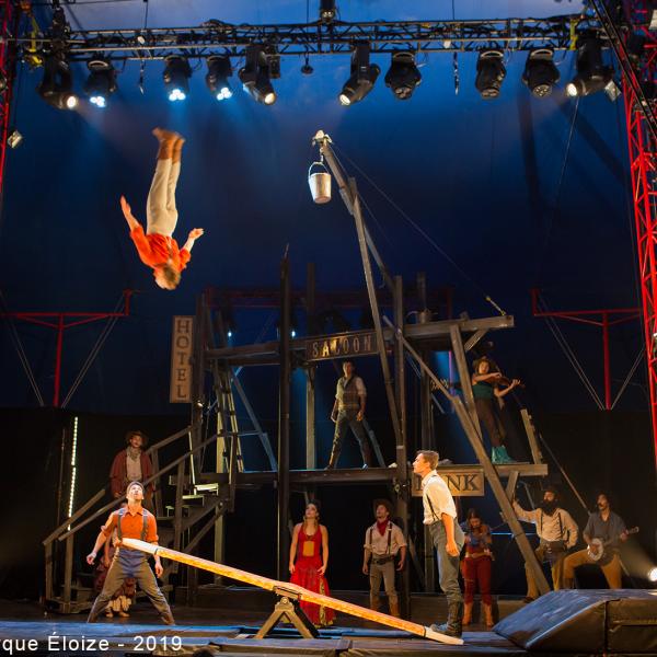 Saloon Cirque Eloize, Festival de Cirque des Îles aux Îles-de-la-Madeleine