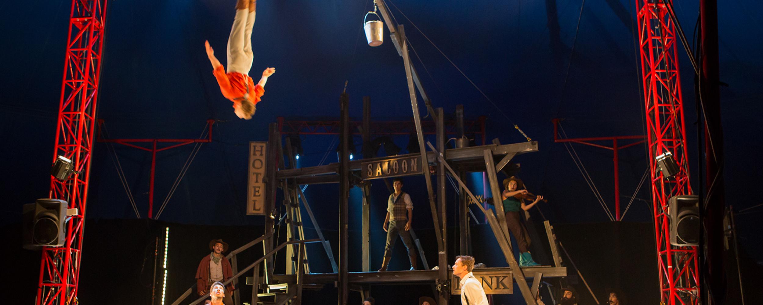 Saloon Cirque Eloize, Festival de Cirque des Îles aux Îles-de-la-Madeleine